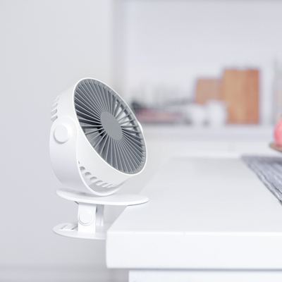 2000mAh Pil Taşınabilir USB Fanı Fırçasız Motor 360 Derece Masa Klipsi Fanı
