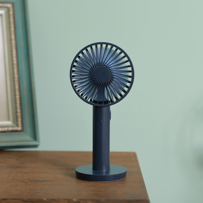 3 Hız Seviyesi ve Makyaj Aynası ile Yeniden Şarj Edilebilir El Ventilatörü